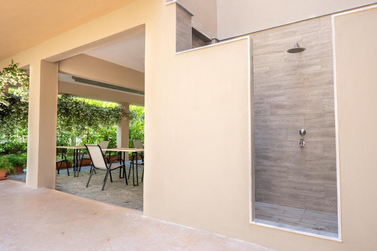 Milonas House Apartments Paralia Dionisiou Exterior foto