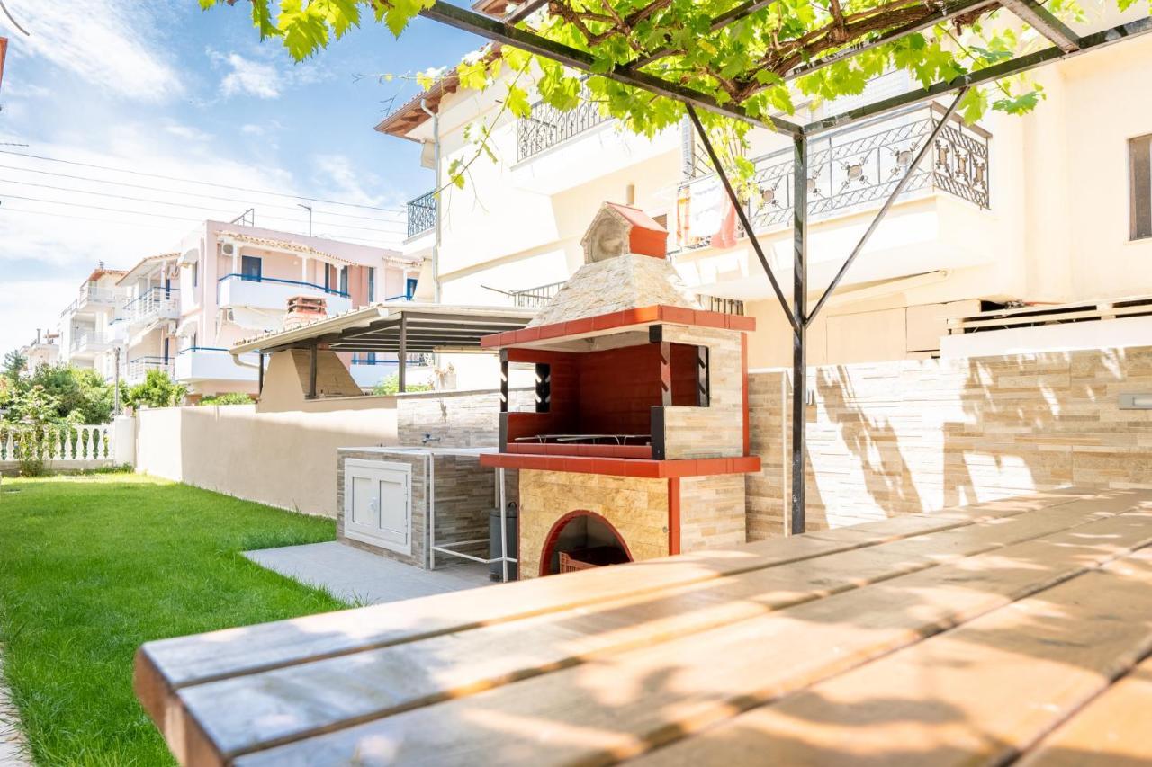 Milonas House Apartments Paralia Dionisiou Exterior foto