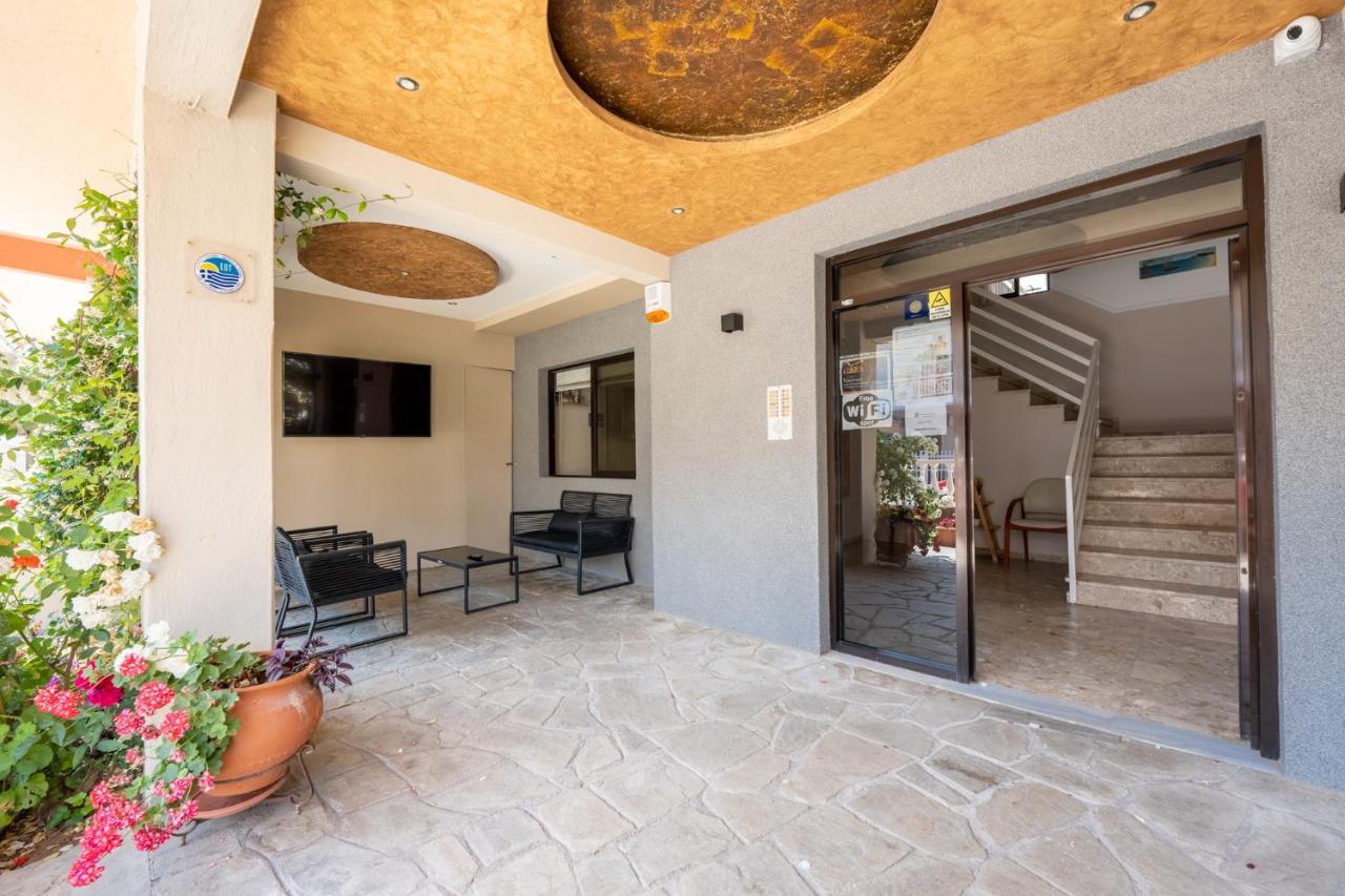 Milonas House Apartments Paralia Dionisiou Exterior foto