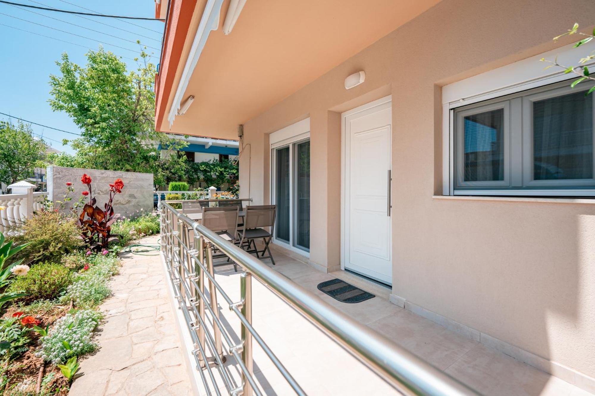 Milonas House Apartments Paralia Dionisiou Exterior foto