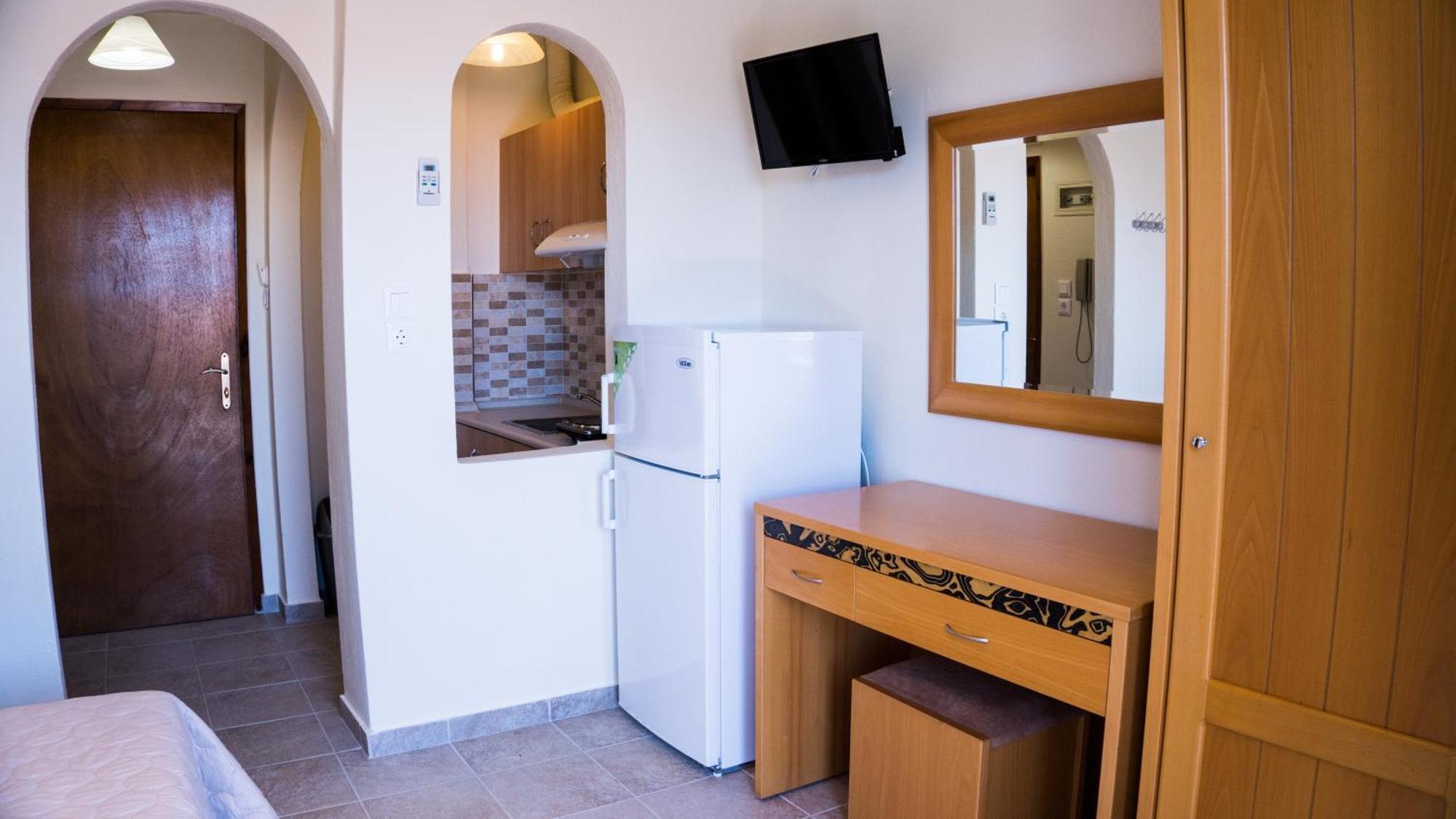 Milonas House Apartments Paralia Dionisiou Exterior foto